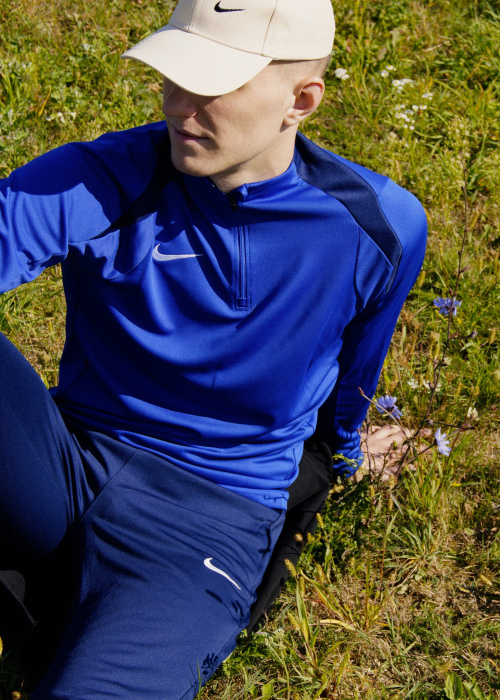 Тренировочный костюм Nike синий.